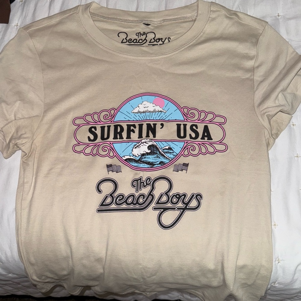 Beach boys graphic tee